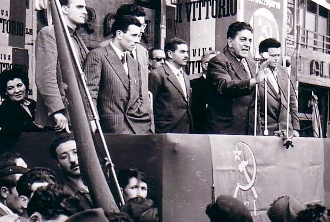 di_vittorio_2m_545 Un comizio del sindacalista Giuseppe Di Vittorio (image pinobalestrieri)