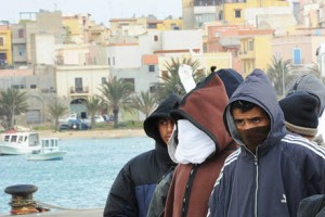 Dramma alcolismo tra immigrati, se ne discute a Manfredonia (ST, Ph: mediterraneaonline)