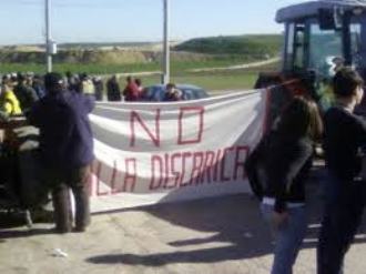 Una protesta contro la discarica (archivio, Ph: Lucacaporale)
