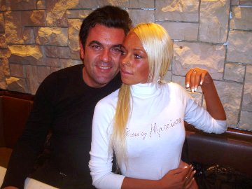 L'imprenditore Matteo Pepe e la lituana Neila Bureikaite (ST)