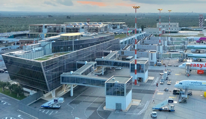 Aeroporto di Bari, vista dall'alto (PH ANSA Puglia)