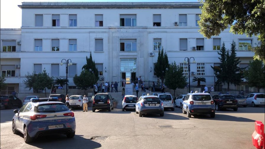 Davanti all'Ospedale D'Avanzo (31 agosto 2020)