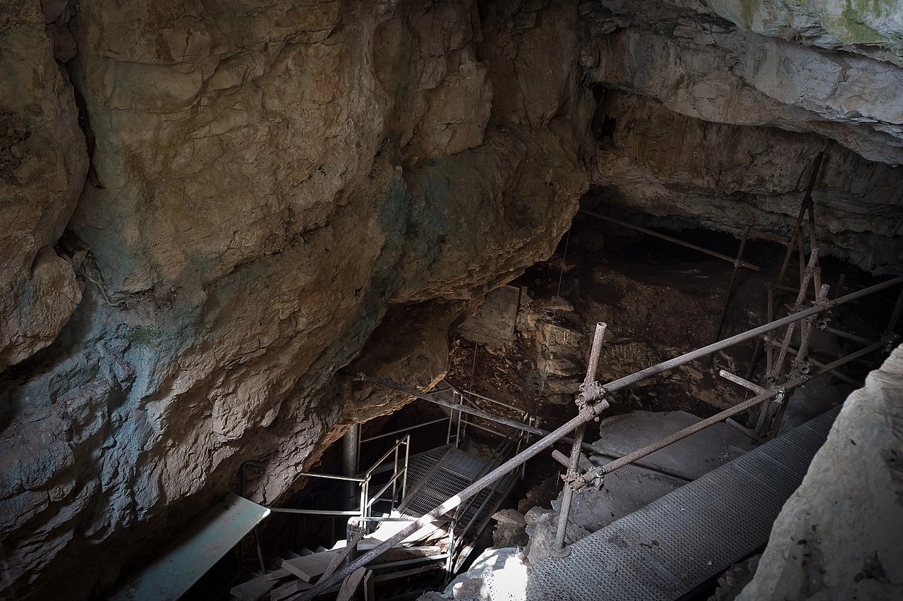 Rignano Garganico, Grotta Paglicci candidata UNESCO. Del Vecchio: "La città deve diventare un prodotto preistorico"