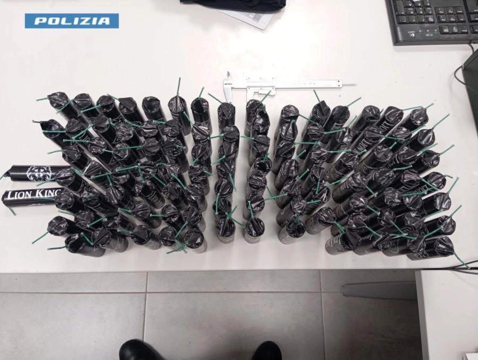 Cerignola, arrestati due uomini con esplosivi e materiale da assalto