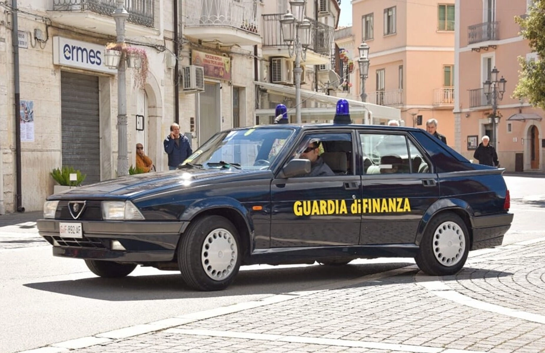 La 'Scuderia Alfisti Giallo Verdi' a San Giovanni Rotondo, Durante: "Le nostre Alfa simbolo di legalità e inclusione sociale"