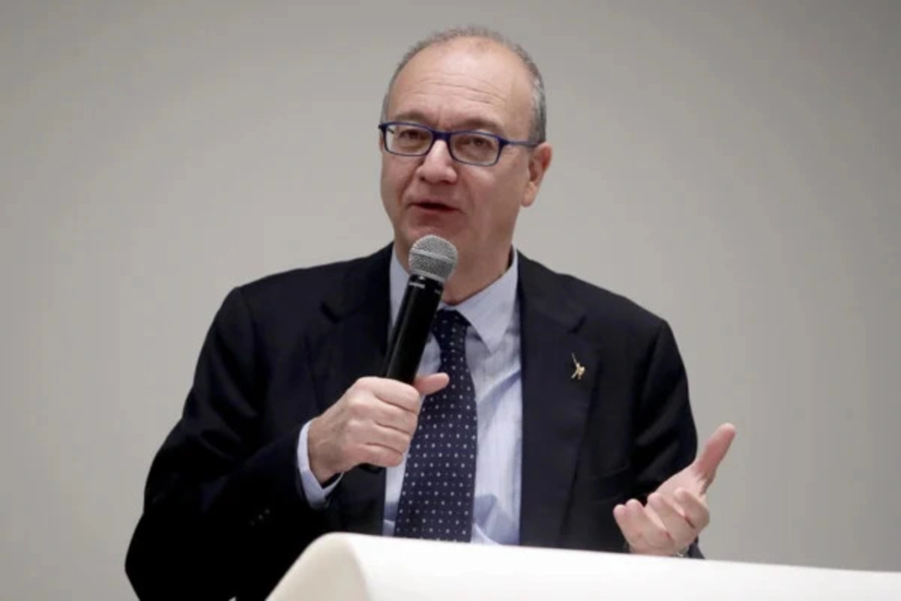 Scuola, oltre 2mila posti Ata in meno. Flc Cgil: "Si compromette qualità del servizio"