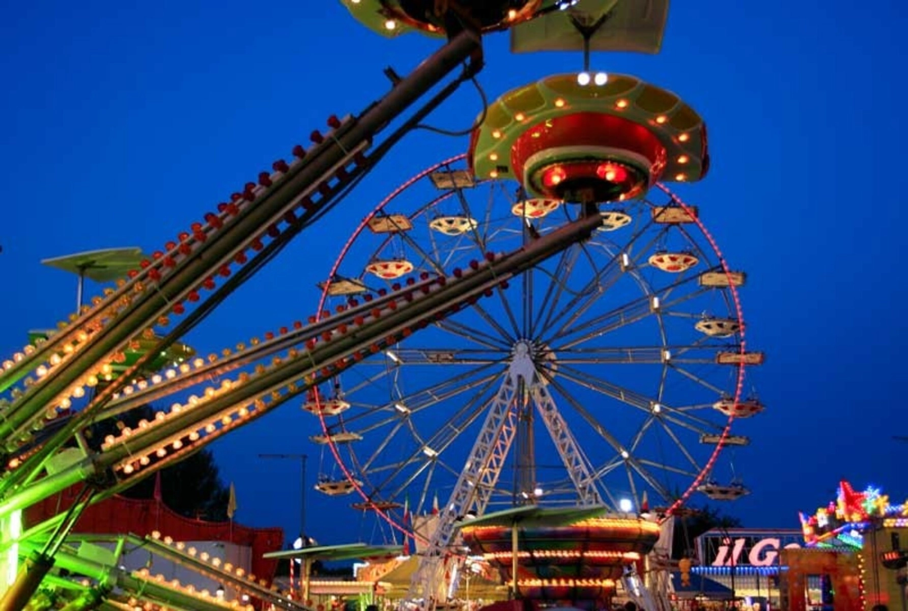 San Severo, panico al Luna Park: voci di spari e folla in fuga