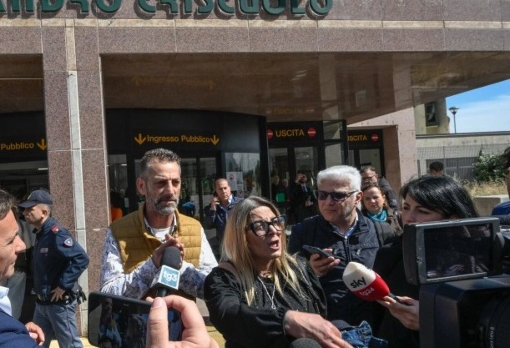 Caos al processo per il femminicidio Carbonaro, il padre: "Dopo avermi ucciso la figlia vuole uccidere anche me"